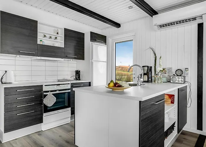 Stunning In With Kitchen Сasa de vacaciones Hejls