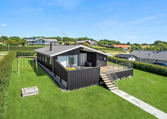 Сasa de vacaciones Stunning In With Kitchen Hejls